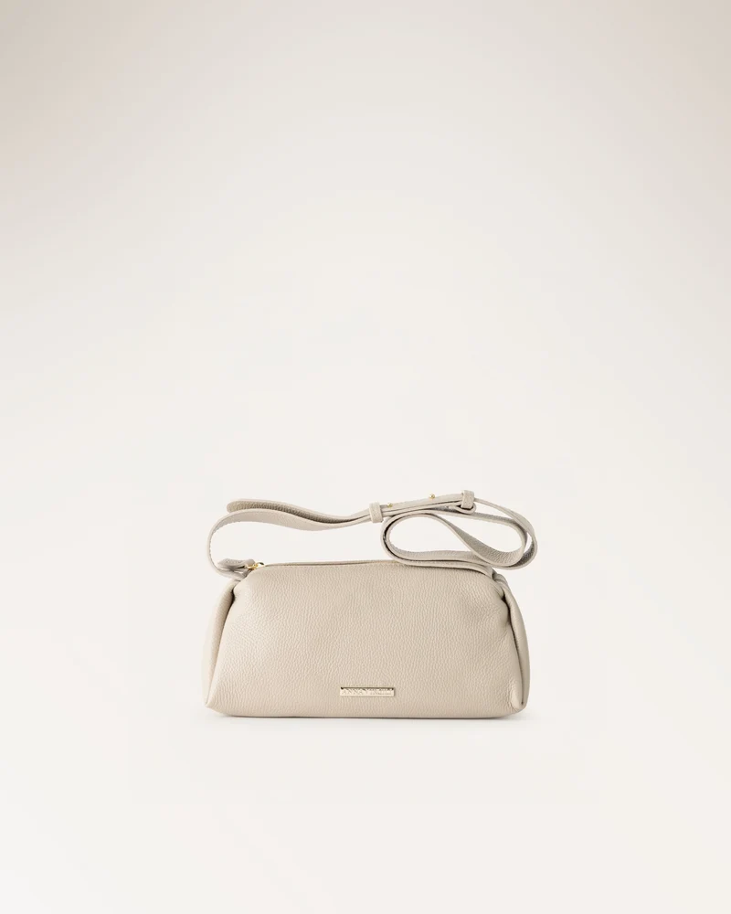 Samantha Beige