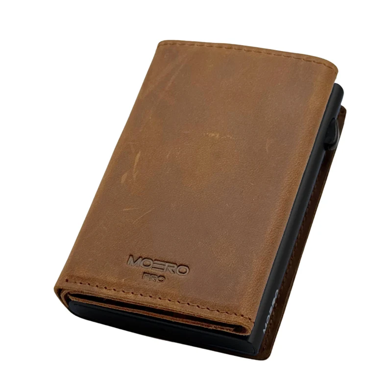 Moero PRO PLUS Zip – Portafoglio Crazy Horse in Vera Pelle con Portamonete Zip, RFID e Chiusura Magnetica – Nocciola