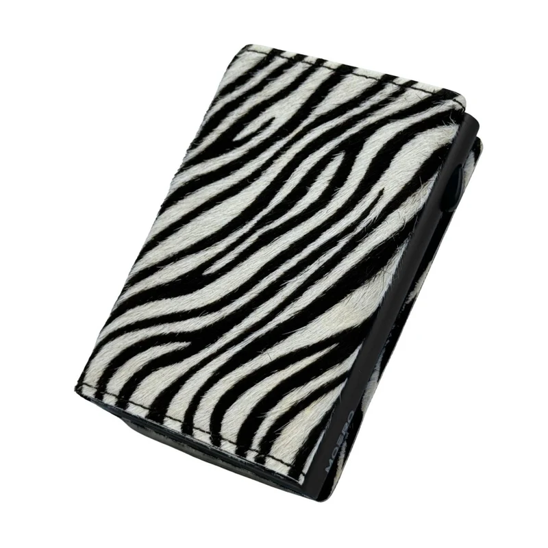 Moero PRO Zip Zebra – Portafoglio in Vera Pelle Cavallino Zebrato con Portamonete Zip, Protezione RFID e Chiusura Magnetica