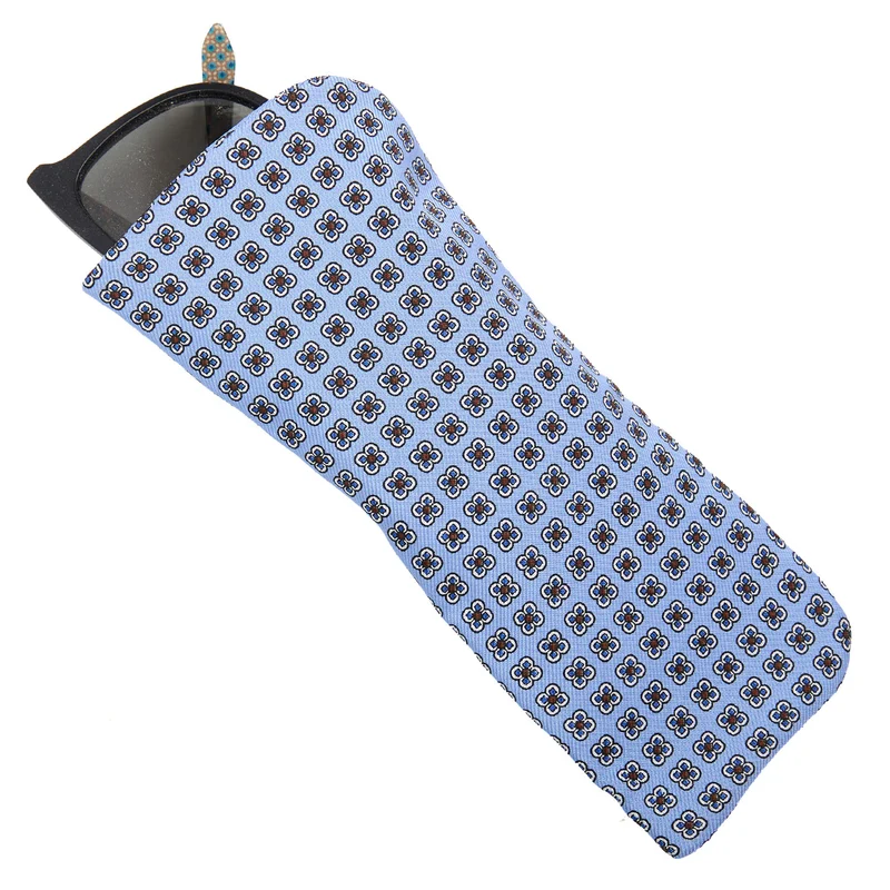 LIGHT BLUE GLASSES CASE