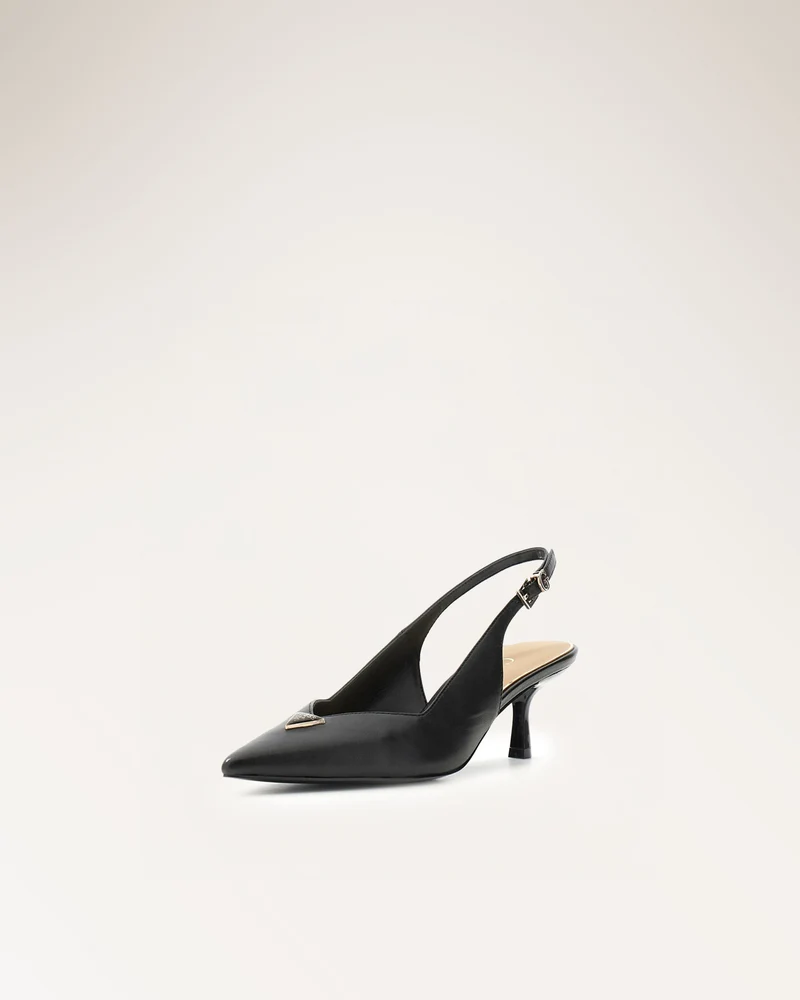 Yannicke2 Black