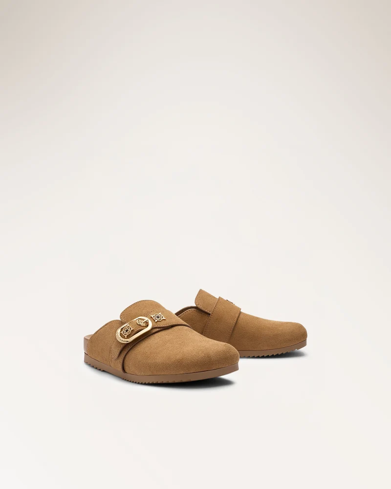 Galavanta Brown