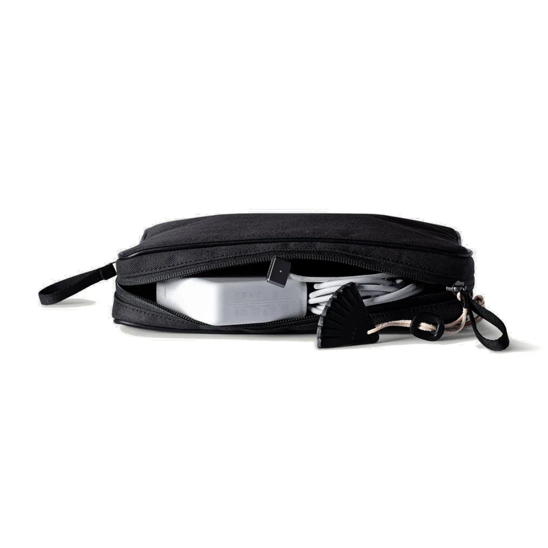 Content Cable Case Medium