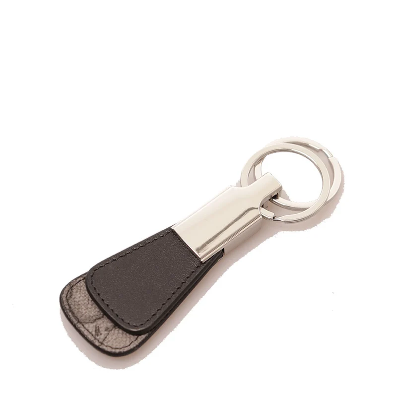 Portachiavi Uomo con Doppio Anello 1A Classe Alviero Martini in Pelle Nera con dettagli Geo Dark W279