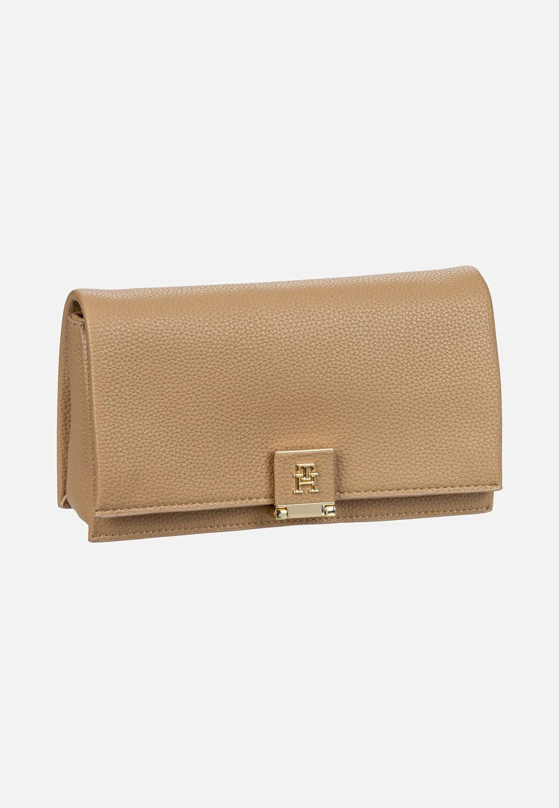 TH Her Flap With Chain 17403 SP25 Safari Canvas - Clutch