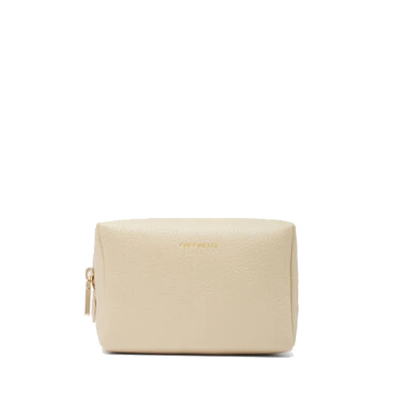 Beauty Case Grande COCCINELLE in Pelle Silk Chiuso con Zip
