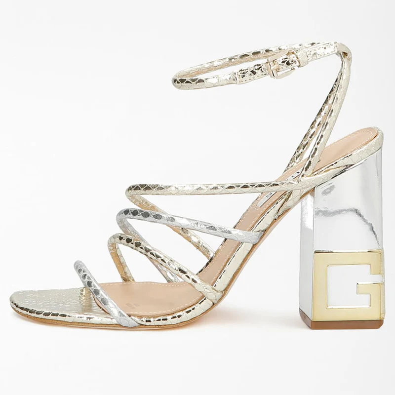 Sandali Donna con Tacco GUESS Effetto Vernice colore Platino Linea Tacey