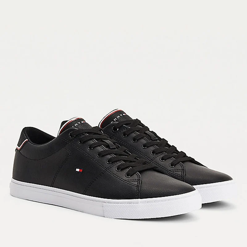 Scarpe Uomo TOMMY HILFIGER Sneakers linea Essential in Pelle colore Nero